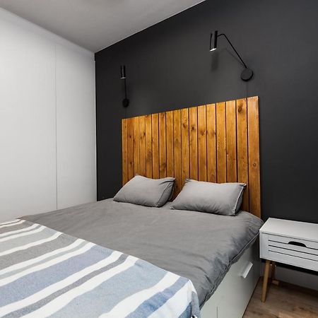 Uroczy Apartament W Sercu Starego Miasta Гданск Екстериор снимка